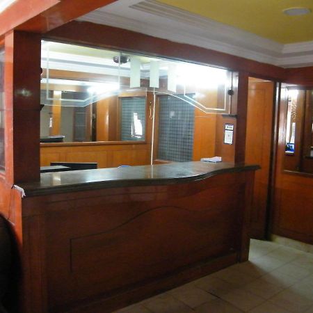 The White House Residency Hotel Madras Buitenkant foto