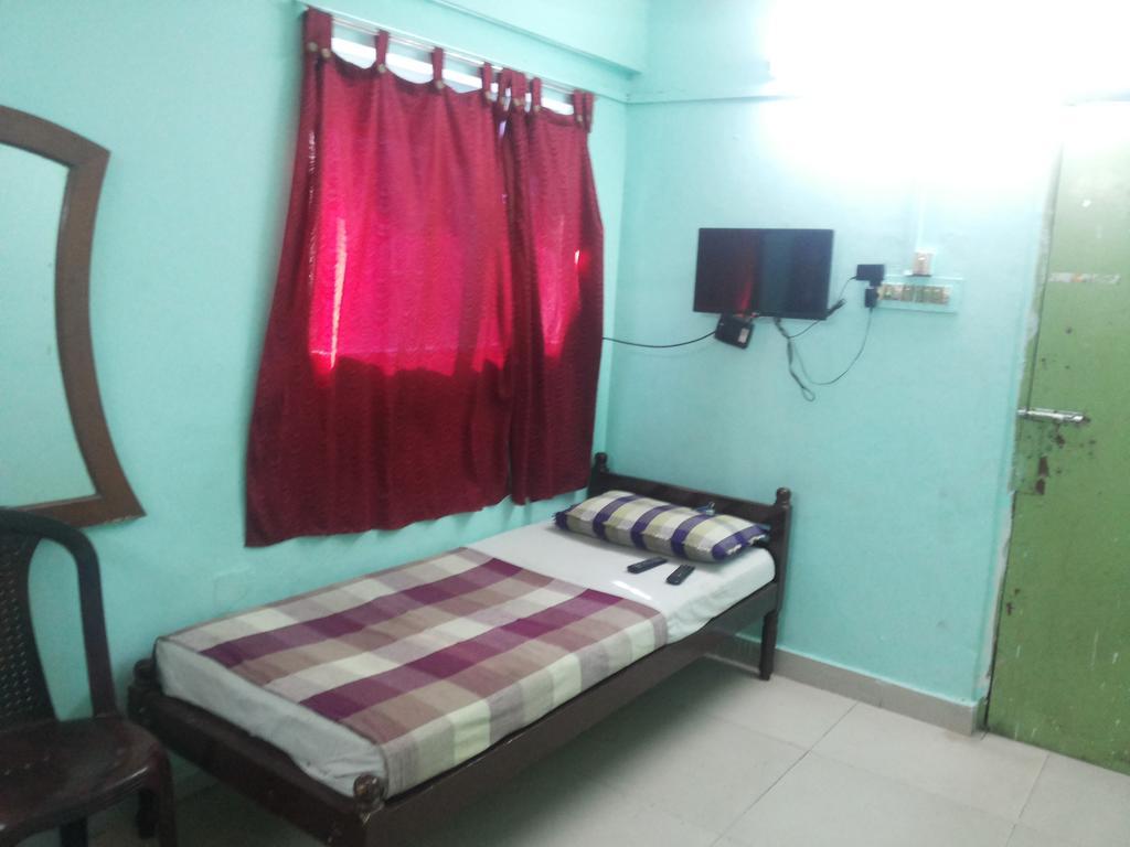 The White House Residency Hotel Madras Buitenkant foto