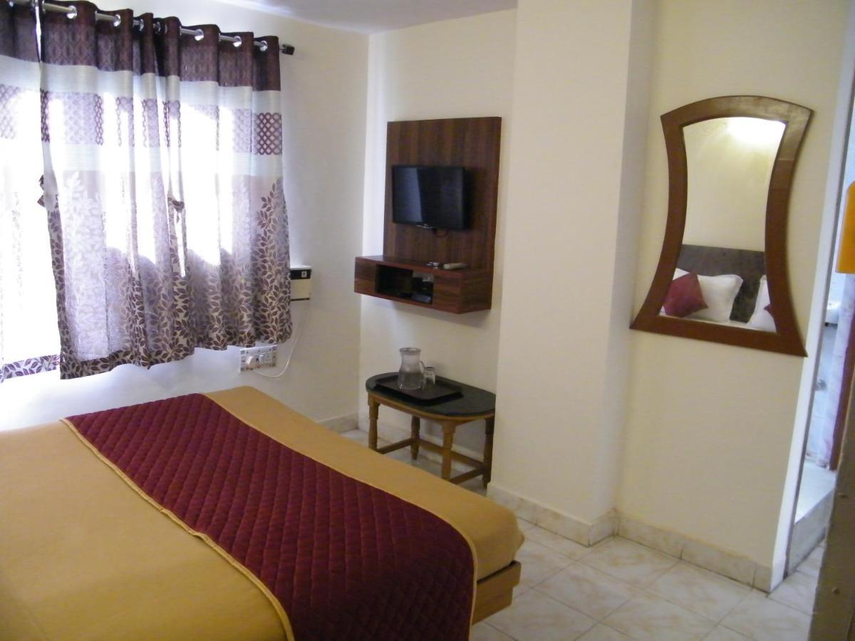 The White House Residency Hotel Madras Buitenkant foto