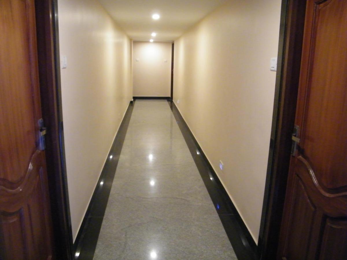 The White House Residency Hotel Madras Buitenkant foto