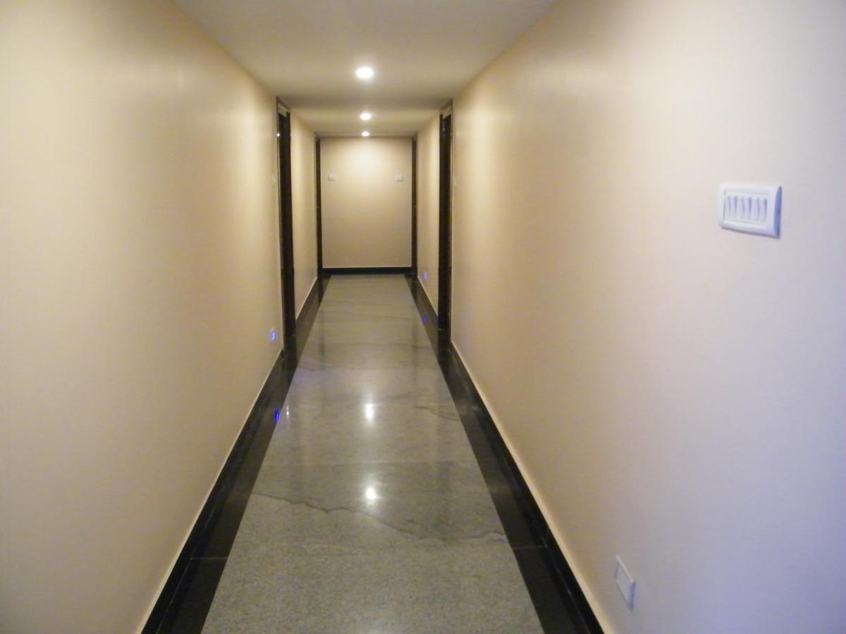 The White House Residency Hotel Madras Buitenkant foto