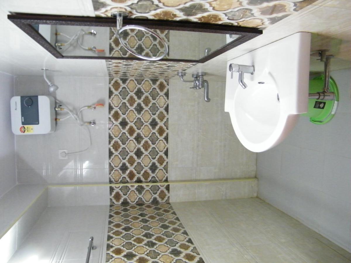 The White House Residency Hotel Madras Buitenkant foto
