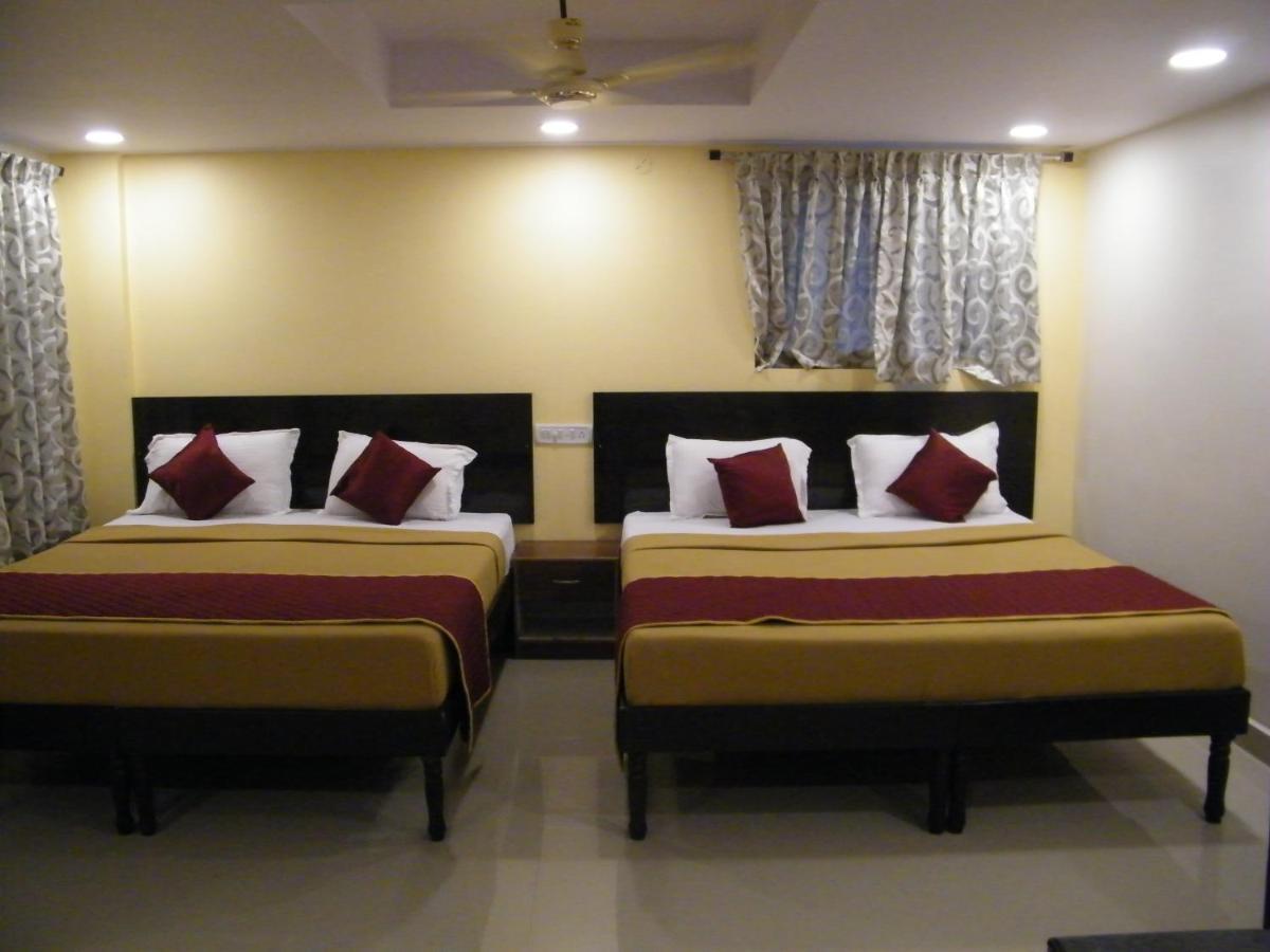 The White House Residency Hotel Madras Buitenkant foto