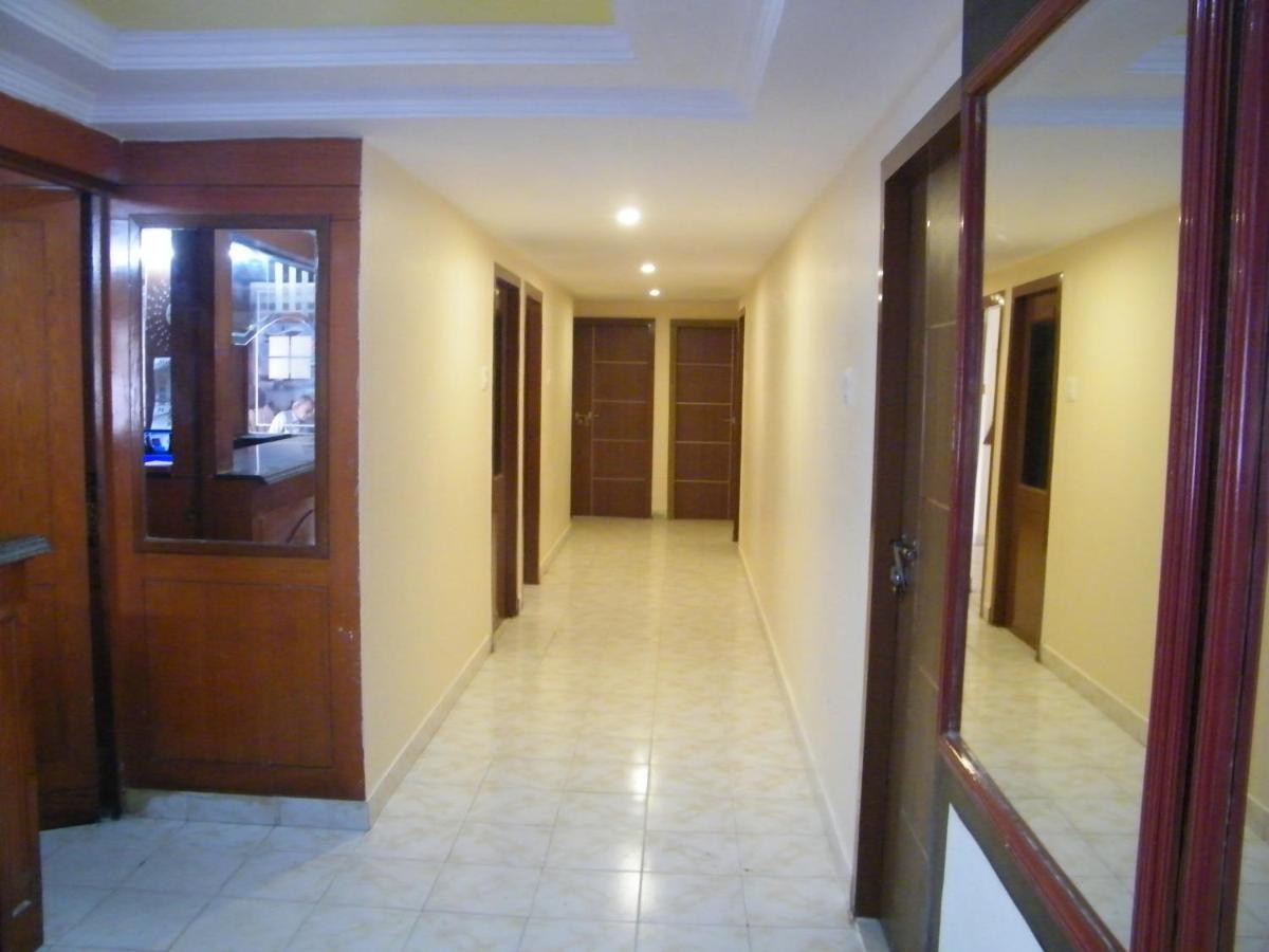 The White House Residency Hotel Madras Buitenkant foto